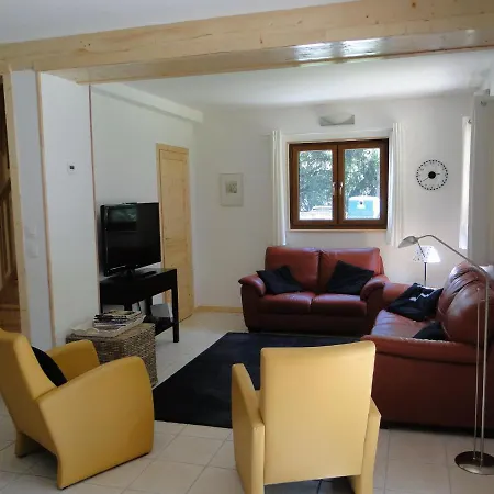 Modern Chalet In V Nosc With Swimming Pool 샬레 *